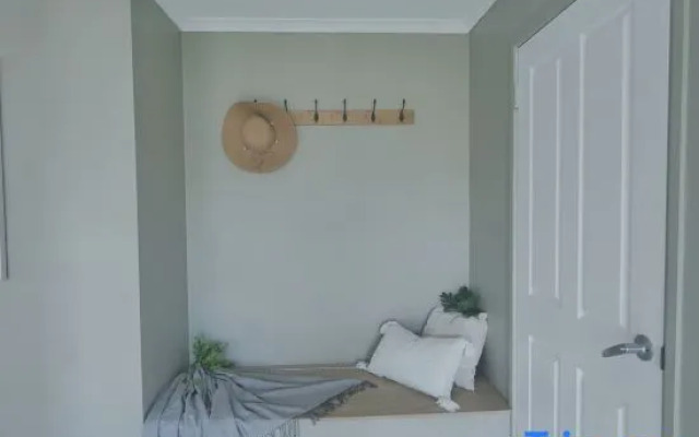 waterfront Cosy Getaway