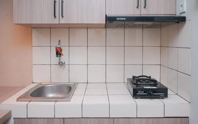 Good Place and Homey 2BR at Apartment Serpong Greenview