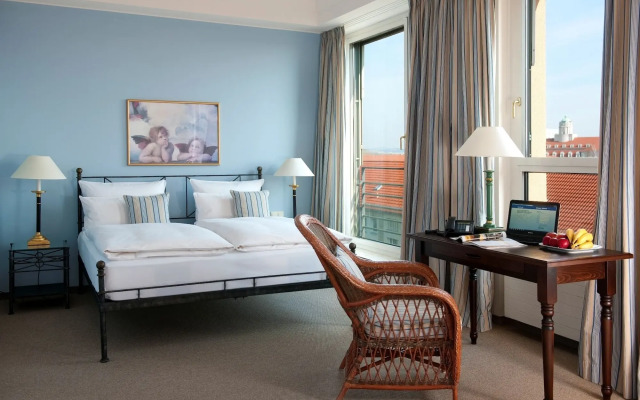 Hotel Elbflorenz Dresden