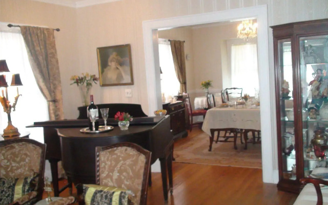 Barrington Manor