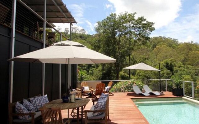 Phoenix Eumundi Bed & Breakfast