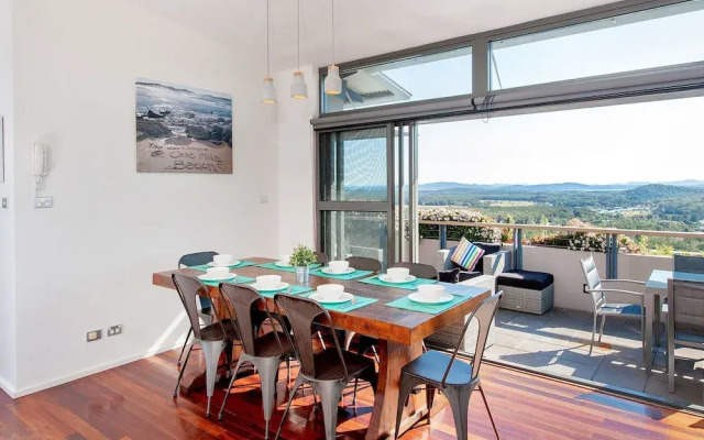 The Deckhouse, 22/26 One Mile Close