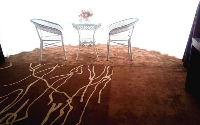 Wanlong Business Hotel