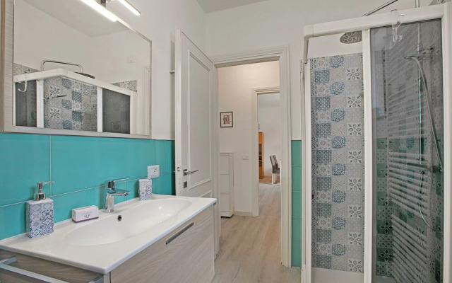 Elizabeth House-100m Lake & Priv.parking