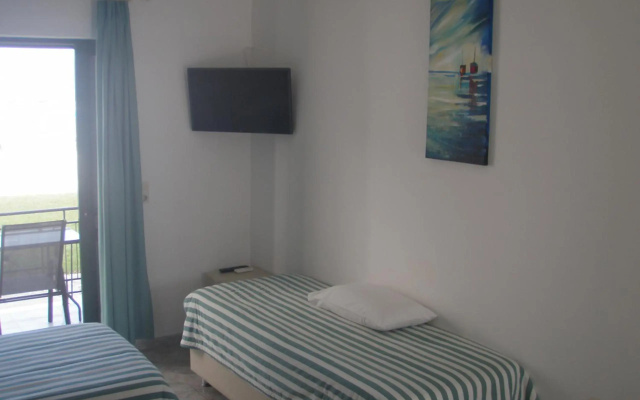 UMBRELLA BEACH APARTMENTs
