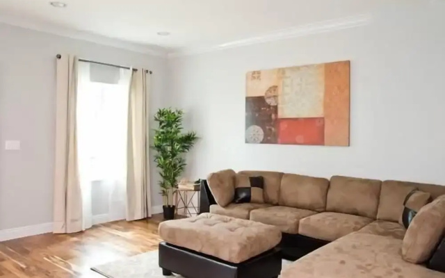 LA022 4 Bedroom Holiday home By Senstay