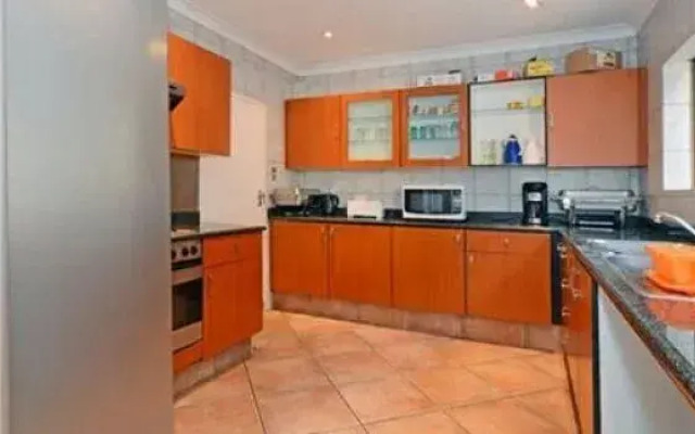 Randburg Cottages & Conferencing