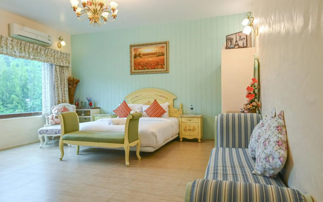 Swiss Valley Hip Resort