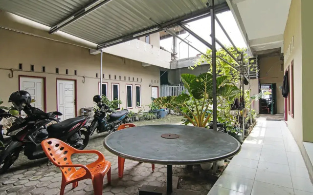 SPOT ON 92498 Fanni Homestay