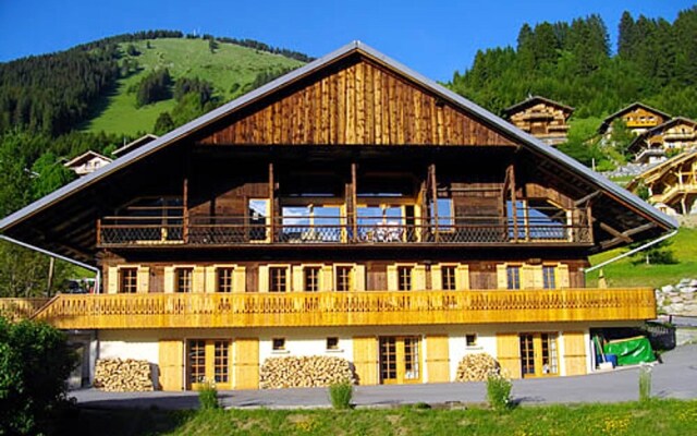 Apartment With 2 Bedrooms in Châtel, With Wonderful Mountain View, Furnished Garden and Wifi