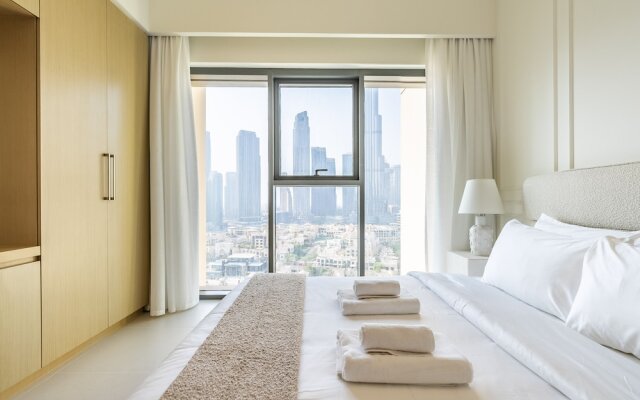Eloquent Upscale with Breathtaking Burj