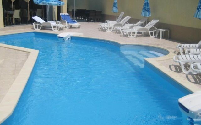 Hostel "Alex Family"