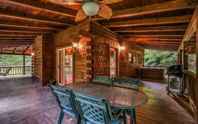 Willow Creek 2 Bedroom Cabin by RedAwning