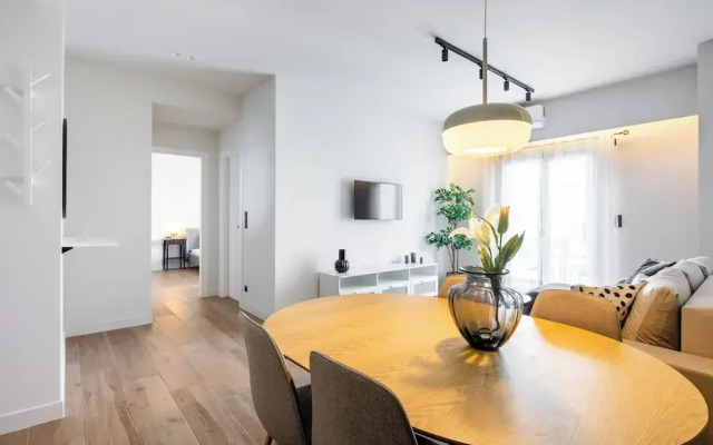 Nostalgia 1-Bedroom Apartment in Athens