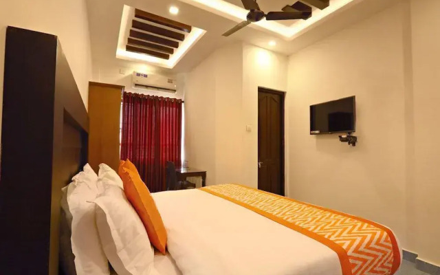 OYO 8964 Malabar Plaza Hotel