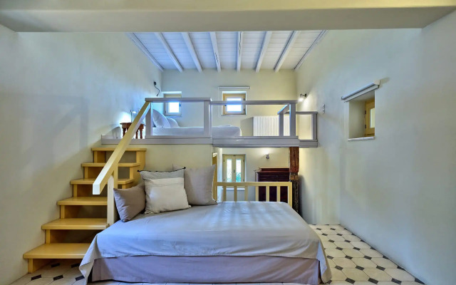 Aria Paros Residence