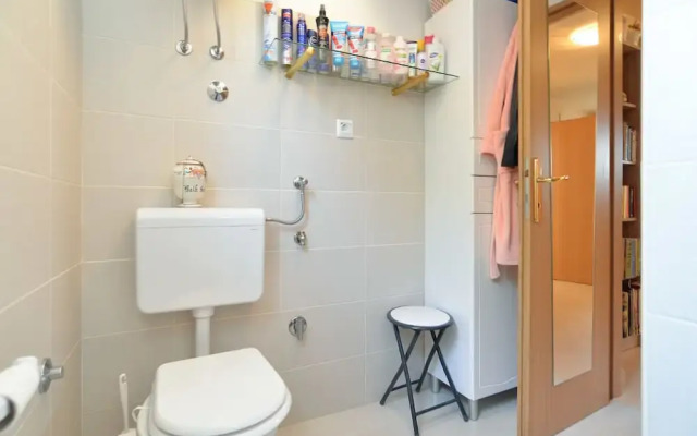 Apartment 1375