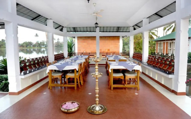 Riverine Resort