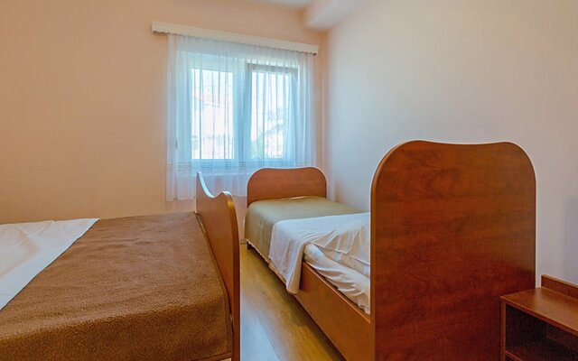 Apartment Delfin Karlobag 24994