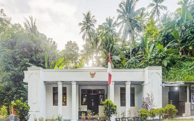 OYO Homes 91118 Homesstay Desa Wisata Budo Near Desa Wisata Budo