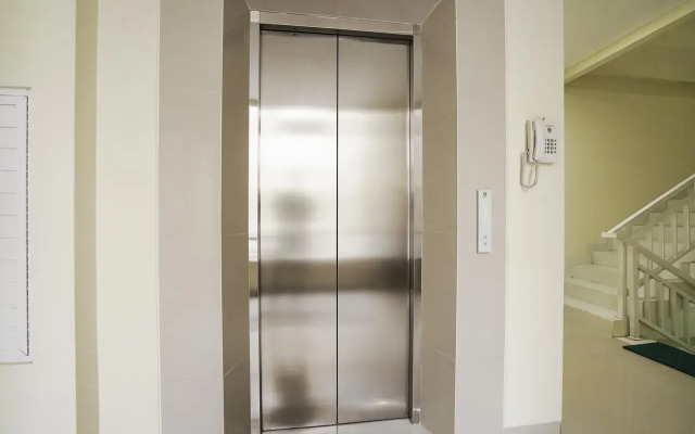 OYO 1428 miko capsule hotel