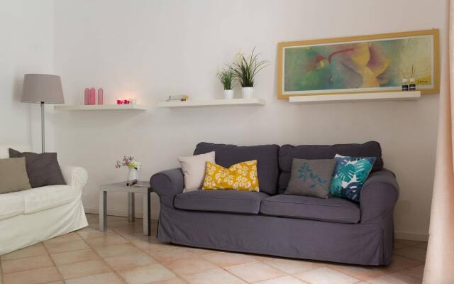 Santonofrio Apartments