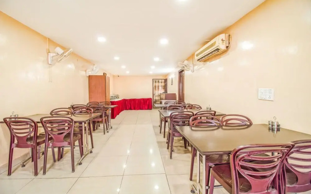 FabHotel Ashneer Residency
