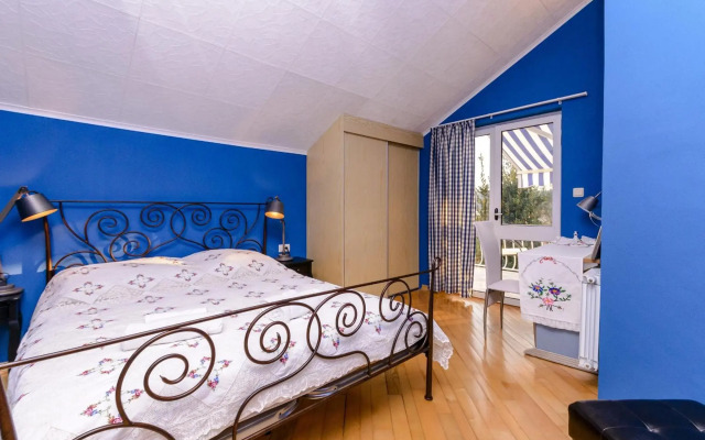 Villa Piano - Four Bedroom Villa With Terrace and Swimming Pool
