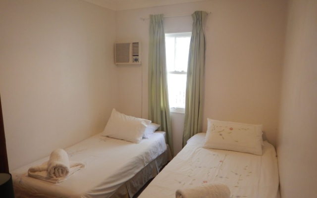 Charming, Private 3-Bedroom Cottage By The Bay – Guest Rooms – Brisbane
