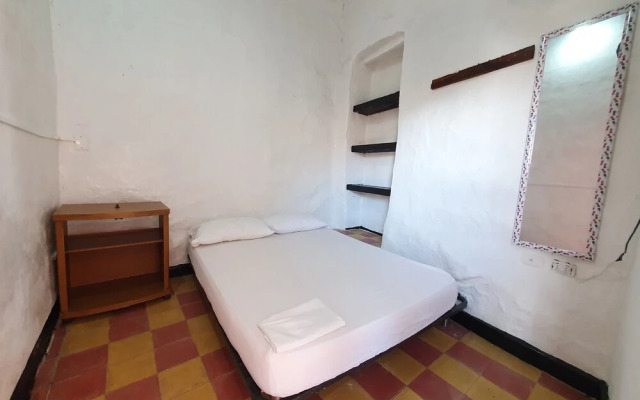 Green Door Hostal San Gil - Hostel