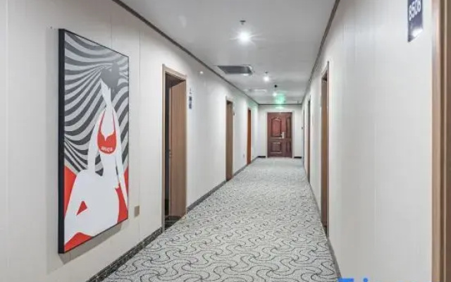 Junyi Chain Hotel (Zhongdou Dajie)