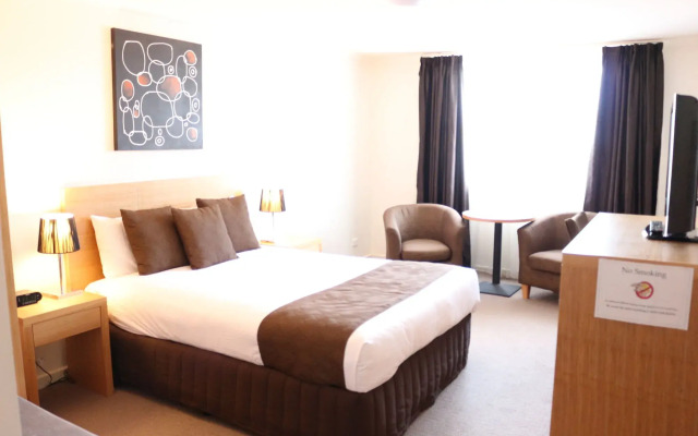 Bairnsdale International