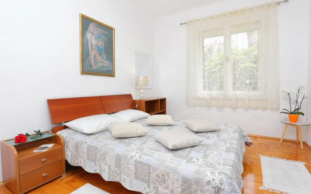Apartments with WiFi Split - 16420