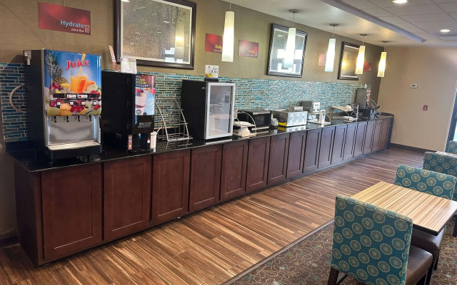 Wingate by Wyndham Harrisburg Near Hershey