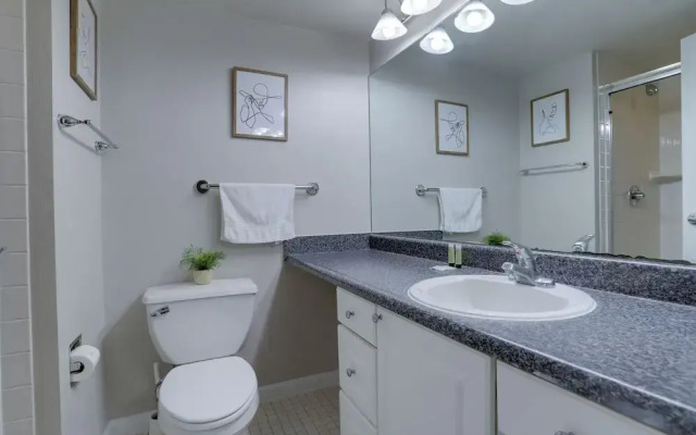 Modern 2BR Stay Near DC Arlington VA