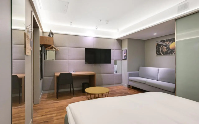 Comfort Hotel Xpress Helsinki Airport Terminal