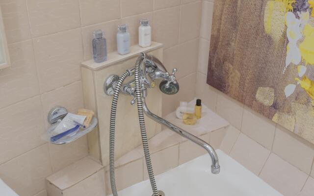 GMApartments (ДжиЭмАпартментс) на улице Малая Никитинская