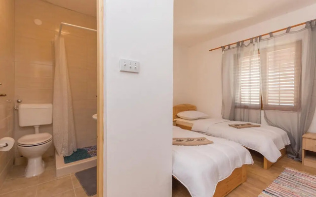 Beautiful Home in Biograd na Moru With 3 Bedrooms, Wifi and Outdoor Swimming Pool