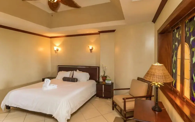 Luxury Ocean View Condo - Ultimate Convenience