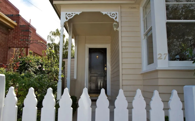 Strahan House