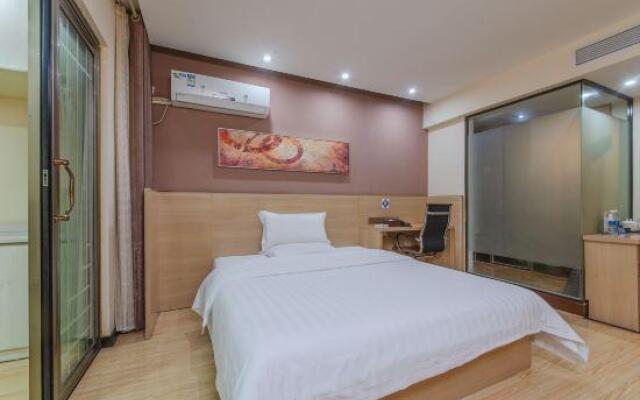 Pin Hotel (Yongzhou Lengshuitan Lingling Middle Road Jinshuiwan Square)