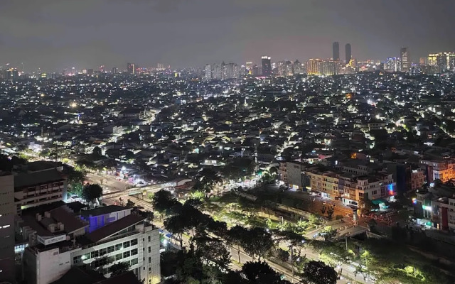 Staycation Jakarta Holland Village