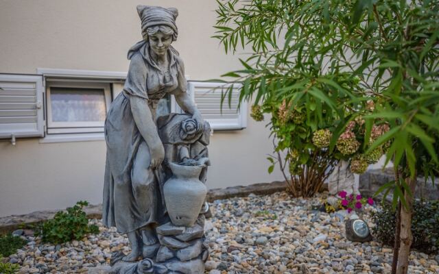 Apartments Minea & Anđelina