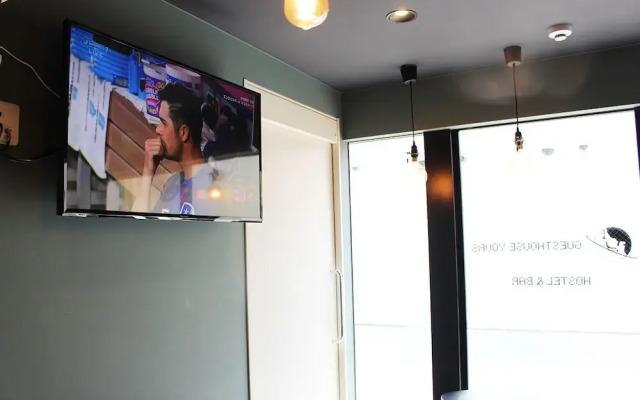 GUESTHOUSE YOURS - Hostel