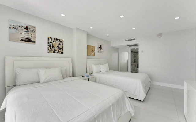 Ocean Manor Beach Hotel