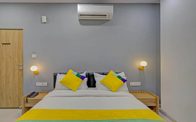 Itsy Hotels Natasha, Vesu, Surat