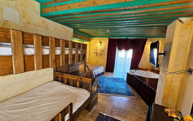 Abra Stone House