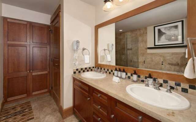 Premier 2 Bedroom Ski in, Ski out Lone Eagle Condo With the Best Access to Skiing in Keystone