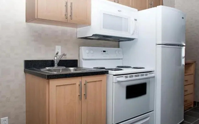 Paradise Inn & Suites Valleyview