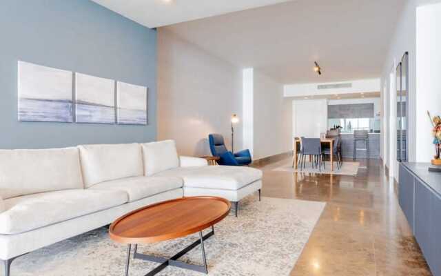 w Stunning 2BR With Terrace in YOO